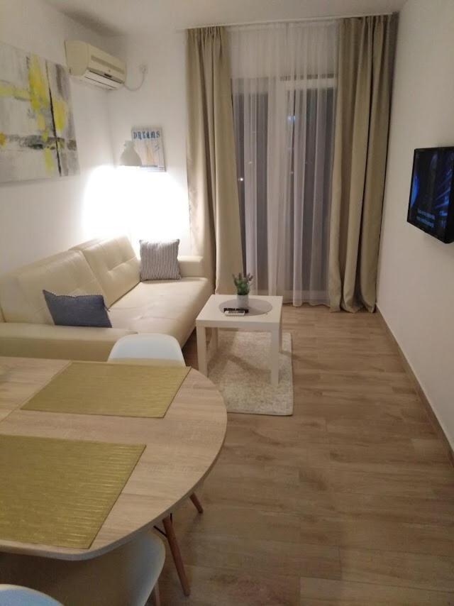 Sunny Day Apartments Tribalj Zewnętrze zdjęcie